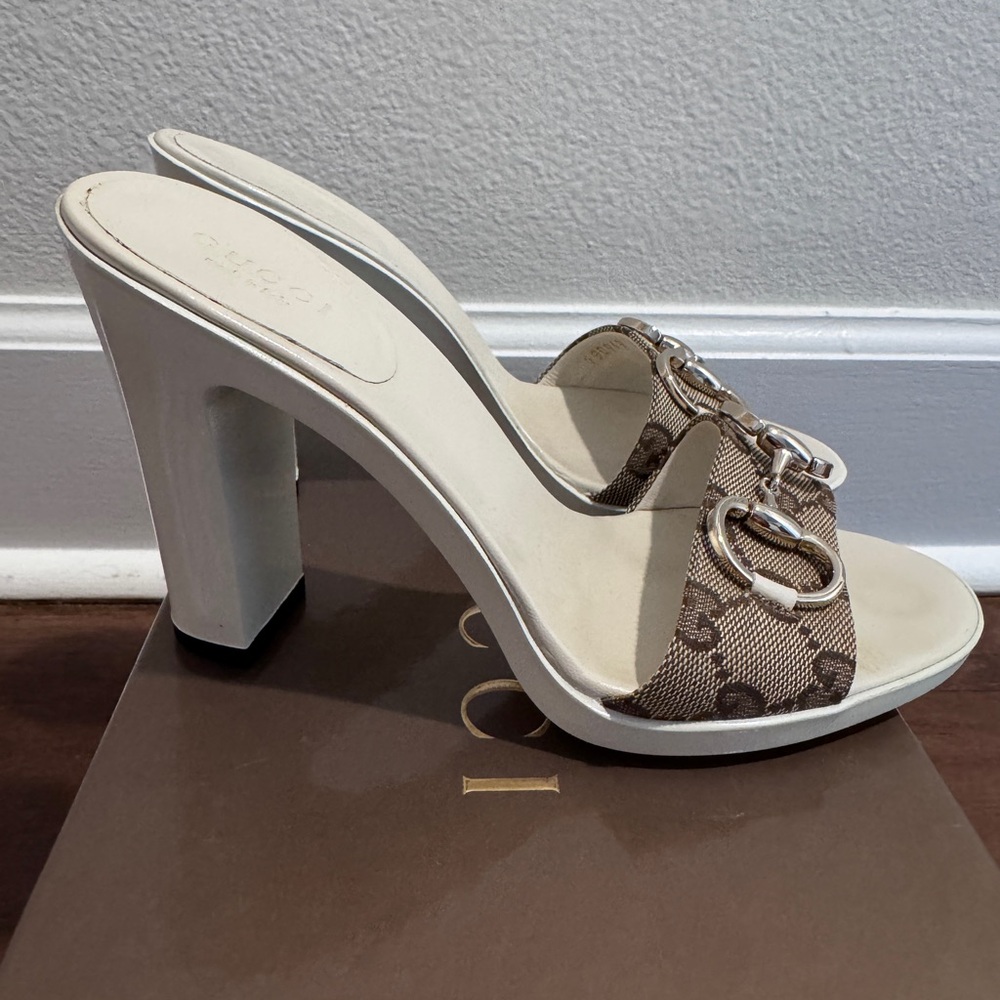 Gucci Brown Canvas Horsebit Mules with White Leather Footbed - Picture 2 of 5